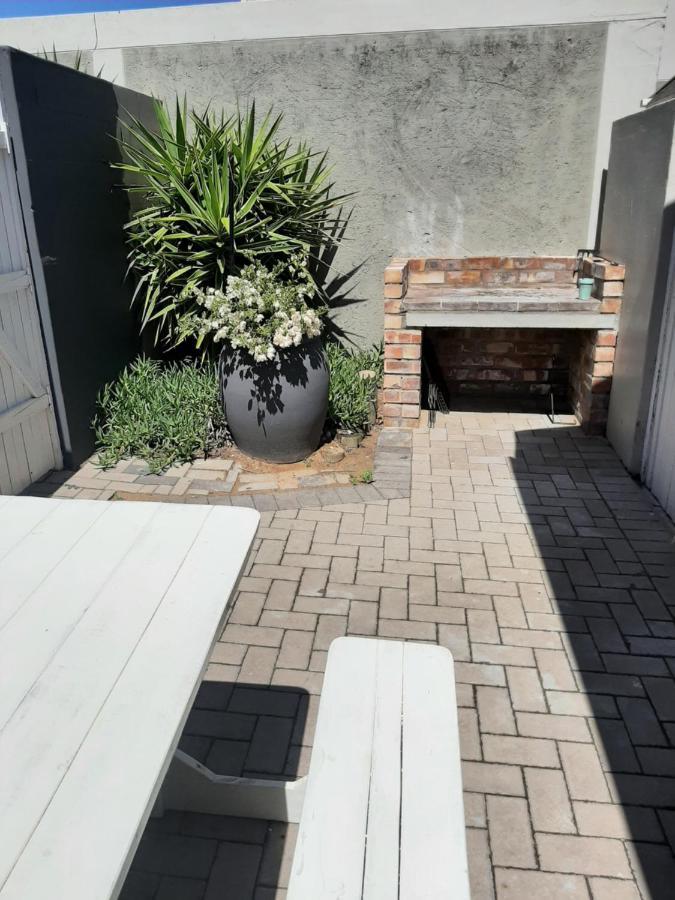 Croeso Guest House Langebaan Eksteriør bilde